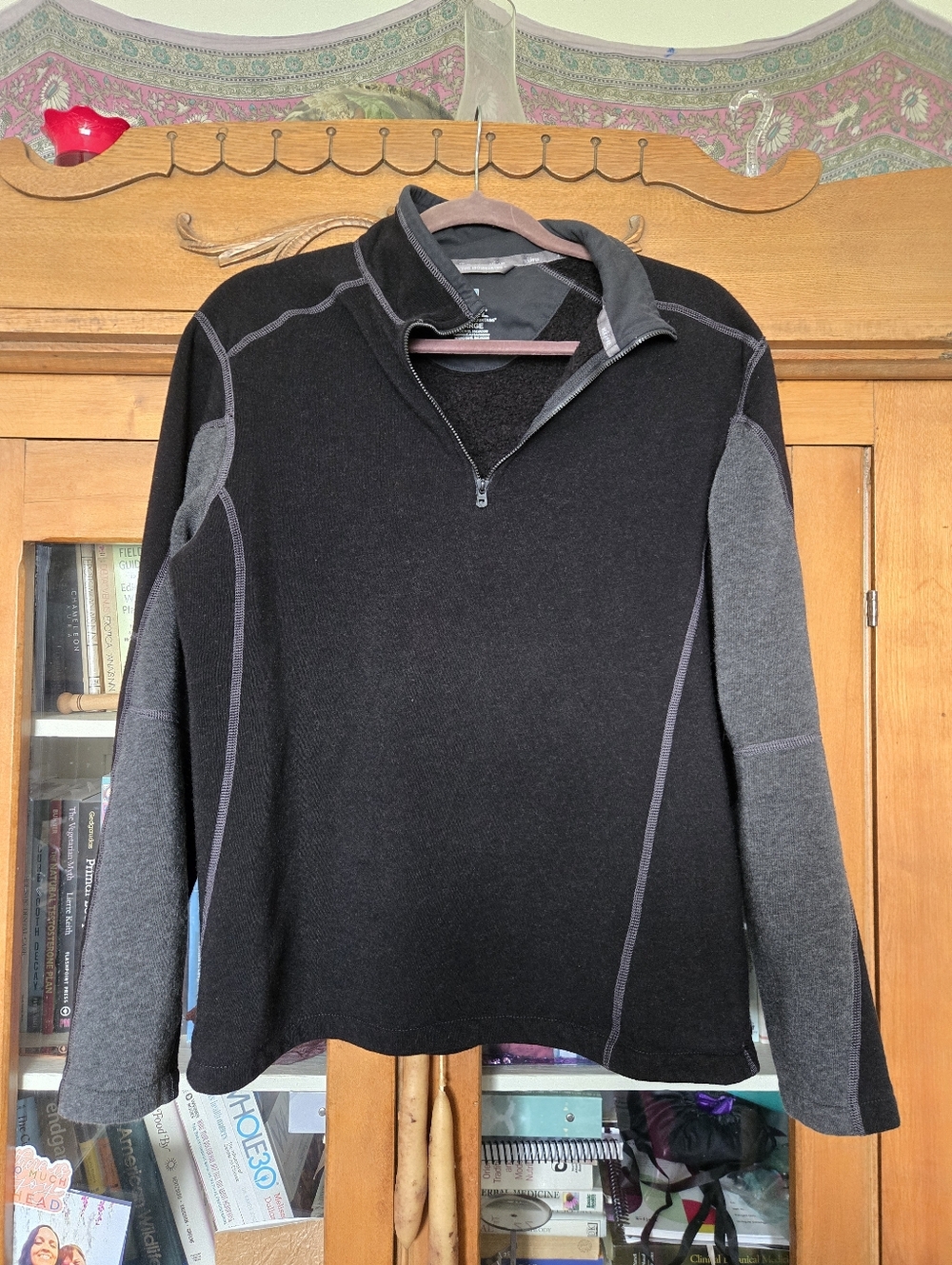 KÜHL Large Half Zip Fleece Pullover Black Gray Performance Sweater